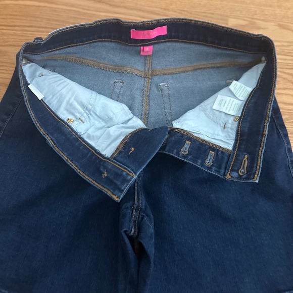 Lilly Pulitzer NWOT Caraway Jean Stretch Shorts (8) - Picture 7 of 16